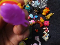 Shopkins- Disney Happy Places Mixed – Moose Figures, Accessories – Large Lot