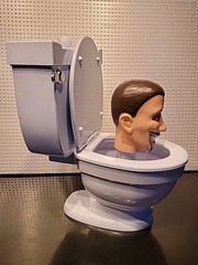 Skibidi Toilet Collector Figure 12”x8” Flushing Sound Pop Up Head Fast Shipping!
