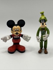 DISNEY GOOFY RACE CAR DRIVER PVC FIGURE/2010 Disney MM Race Cake Topper