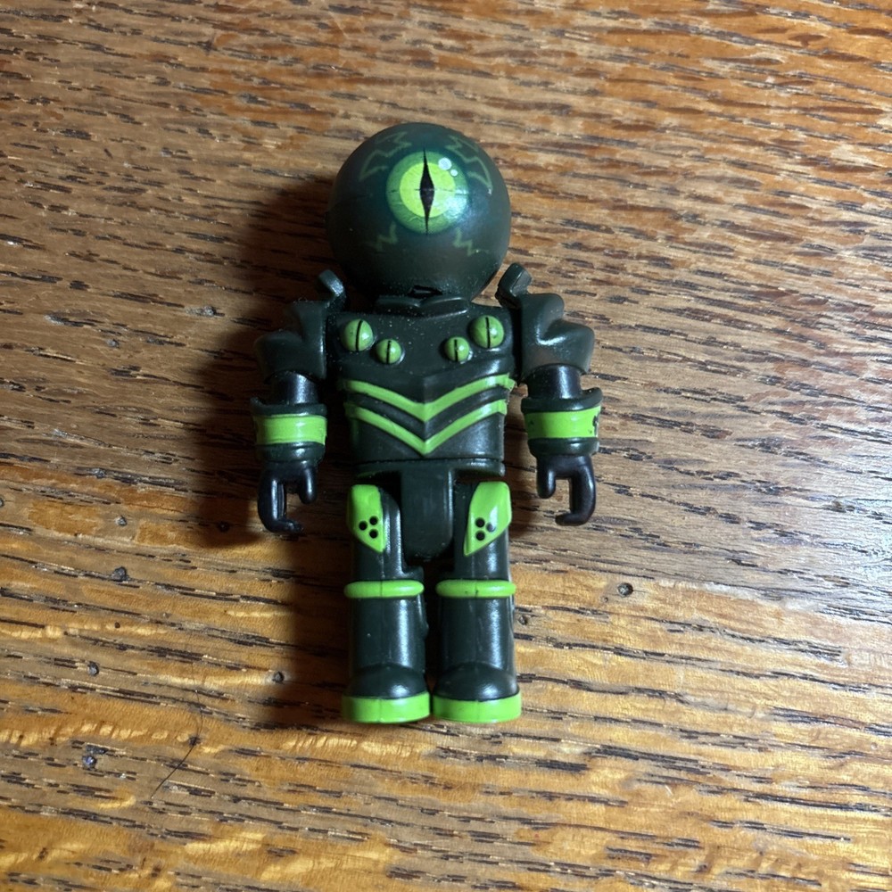 Jazware LLC ROBLOX Series 1 Champions Overseer Action Figure Approx. 2 3/4″