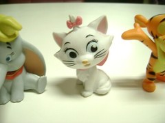 DISNEY PVC Vinyl Figure set of 4, Dumbo, Marie, Tigger, Simba, Toys, Lion King