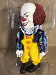 Mezco Toyz IT Talking Pennywise 15 in Action Figure – 43053 – Opened