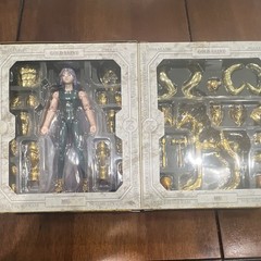 Bandai Saint Seiya Saint Cloth Myth Aries Mu Gold Figure w/ Armor 2005