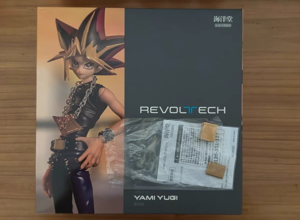 Kaiyodo Revoltech Yu-Gi-Oh! Duel Monsters Yami Yugi Figure with Bonus Parts New