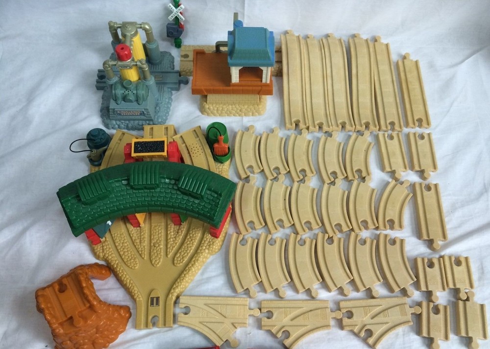 Lot Of 67 PCS Large Thomas & Friends The Tank Take Along Diecast Train Tracks