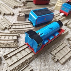 HIT TOYS Thomas The Train Trackmaster 2006 Mixed Track And Train Lot
