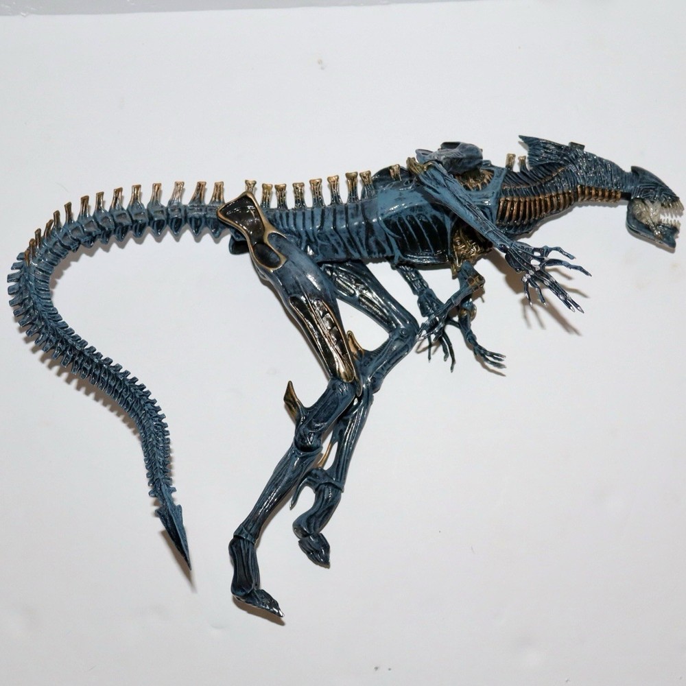 NECA Alien Deluxe Xenomorph Queen, | Loose Action Figure | INCOMPLETE