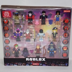 Roblox Classics Series 7 Action Figure Exclusive Virtual Item Target Damaged Box