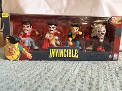 Invincible 4 pc Bloodsplatter Figure Set SDCC 2026 UCC Battle Damaged – New