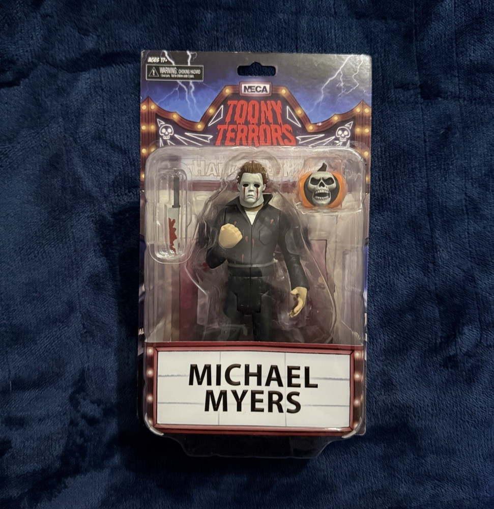 NECA Toony Terrors Michael Myers Halloween Action Figure w/ Knife & Pumpkin