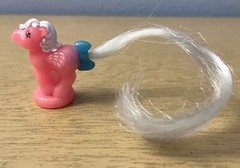 Vtg My Little Pony Petite Ponies Glow In The Dark Magic Candle Pink White Mane