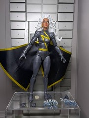 Marvel Legends Figure Retro card Target Uncanny X-Men Storm 6″ loose complete