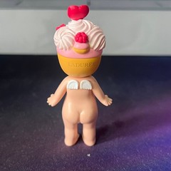 Sonny Angel Laduree 2011 Laduree Patisserie Series Saint Honore Rose Framboise