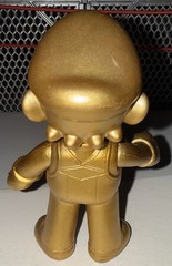 New Super Mario Bros. Golden Mario Figure Plastic Doll Toy 5″