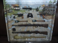 AXIS WEAPONS SET TEAR ON CARD ULTIMATE SOLDIER WEAPON SETS 1/6TH SCALE CARDED