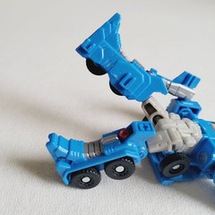 Transformers Combiner Wars Legends Class Pipes (no packaging or instructions)