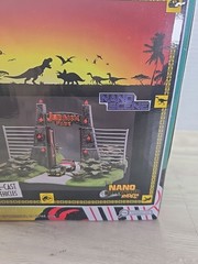 Jurassic Park 30Th Anniversary Jurassic Gate Diorama W/Two 1.65″ Die-Cast Cars