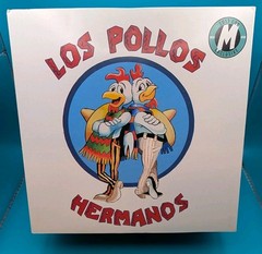 BREAKING BAD Walter White Los Pollos Hermanos 2013 Con Exclusive Mezco Figure