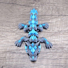 Tiny Crystal Wolf 3D printed articulated 4″ Flexi Fidget Collectible Desk Pet