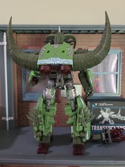 Transformers Age of the Primes The Thirteen Liege Maximo Leader Class