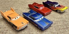 Disney Pixar The World of Cars Burning Up the Track Case & 34 diecast Cars rare