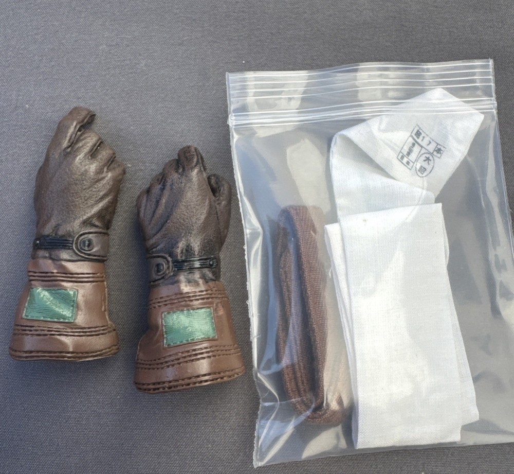Elite Force WWII Pearl Harbor Imperial Japanese Navy Pilot Lt. Sakae Gloves &
