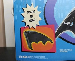 NEW Batman (1966 Classic TV Show Series) Batarang Replica NECA – DC Warner Bros