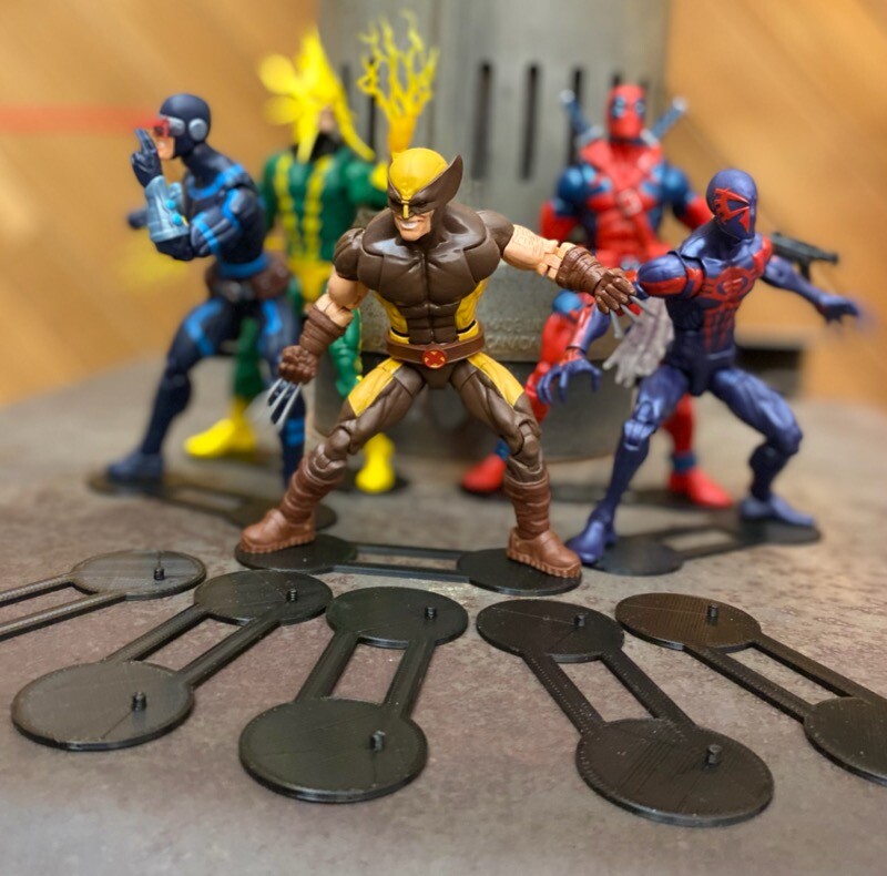 Action stands! Double “standard” pegged (quantity 5 per pack)