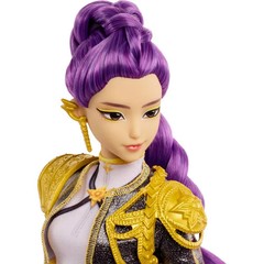 KPop Demon Hunters HUNTR/X Rumi Golden Singing Doll in Removable Outfit
