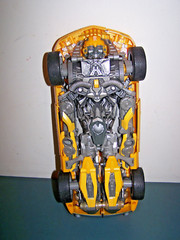 TRANSFORMERS ULTIMATE BUMBLEBEE LARGE 13.5″ CHEVROLET CAMERO CAR