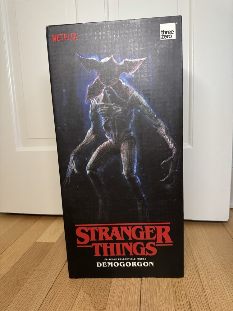 ThreeZero Stranger Things Demogorgon 1/6 Scale 16” Figure READ