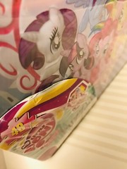 My Little Pony Crystal Empire Puzzle Friendship Is Magic 48 pc. lunch box