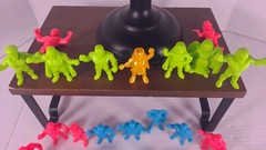 Wendy’s DC Comics M.U.S.C.L.E. Style Mini Figure Lot 56 Green Blue Red Gold