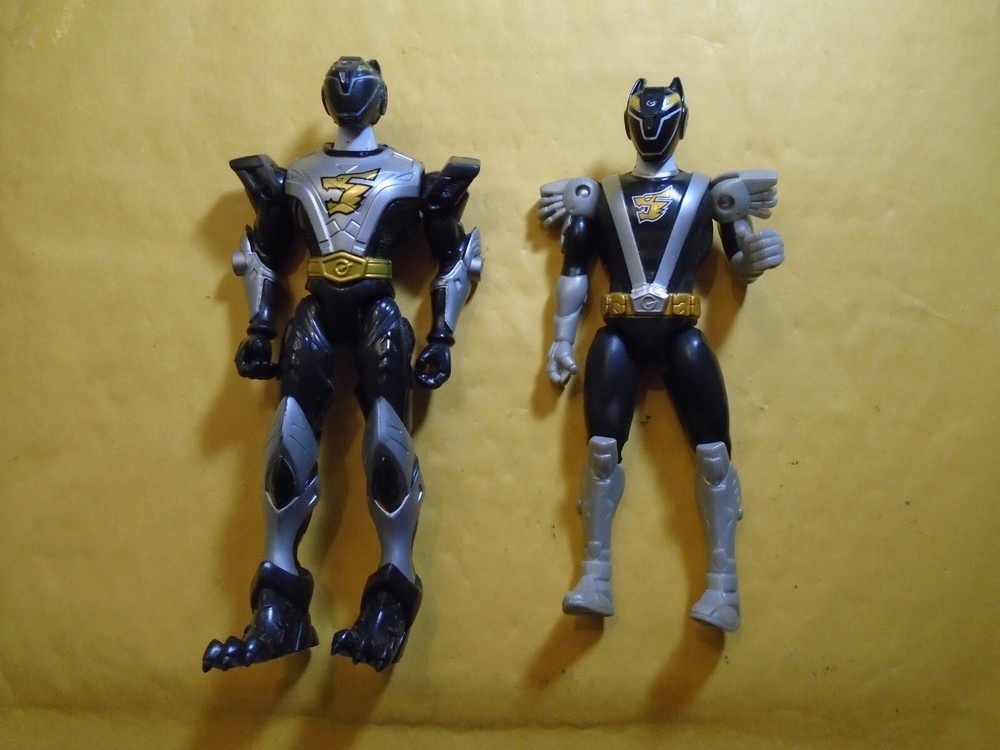 2008 POWER RANGERS FIGURE ( 2 – BLACK RANGER 5 1/2 INCHES TALL ) FREE SH