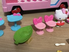 Hello Kitty Lot Of Figures, Accessories, And Vehicles School Bus Food Truck