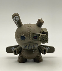 A-10 Tank Destroyer (Green) 1/20 Art of War by DrilOne x Kidrobot *READ DESC*