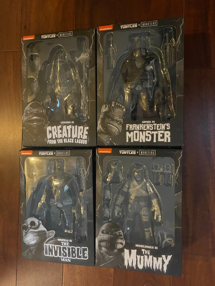 NECA Teenage Mutant Ninja Turtles Universal Monsters Set Of 4 Black White NIB