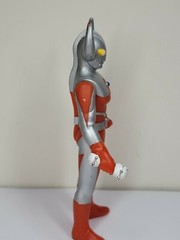 Father of Ultra Hero Series w/ ULTRA ARRAY Ultraman Figure 2006 RARE, US SELL!