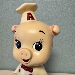 Limited Edition [Acecook Pig] Wobble Head Figure, Azuki Bean Colored Base, Toys