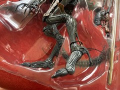 NECA Aliens Xenomorph Alien Queen Deluxe Action Figure 15 Inch Tall