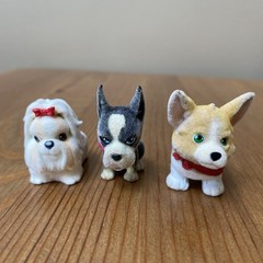 Kitty & Puppy In My Pocket Lot of 8 Vintage Dog & Cat Toy Flocked Figures