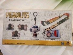 Peanuts Deluxe Gift Set SDCC 2025 LE300 In Hand Snoopy Sold Out! Monogram
