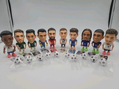 2026 Zuru Ballers Fifa World Cup Lot Of 10 Figurine w/ Field Plates and Balls