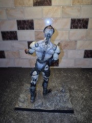 2001 Mutant Earth RED VANE 8″ Figure Stan Winston Creatures W/Base & 1 Weapon