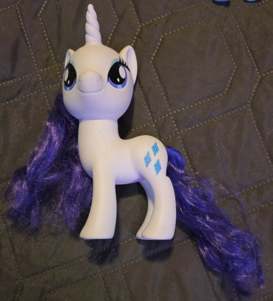 2016 My Little Pony Rarity 6″ G4 Brushable Figure White w/ 3 diamonds EUC