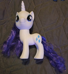 2016 My Little Pony Rarity 6″ G4 Brushable Figure White w/ 3 diamonds EUC