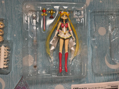 Tamashii Sailor Moon: Super Sailor Moon Figuarts Action Figure