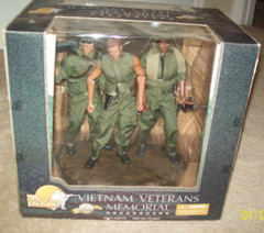 New In Box 2000 21st Century Toys Ultimate Soldier Vietnam Veterans Figure Set