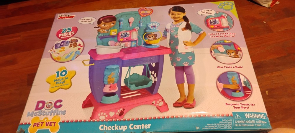 Disney Junior DOC McStuffins Pet Vet Deluxe Get Better Checkup Center Brand New