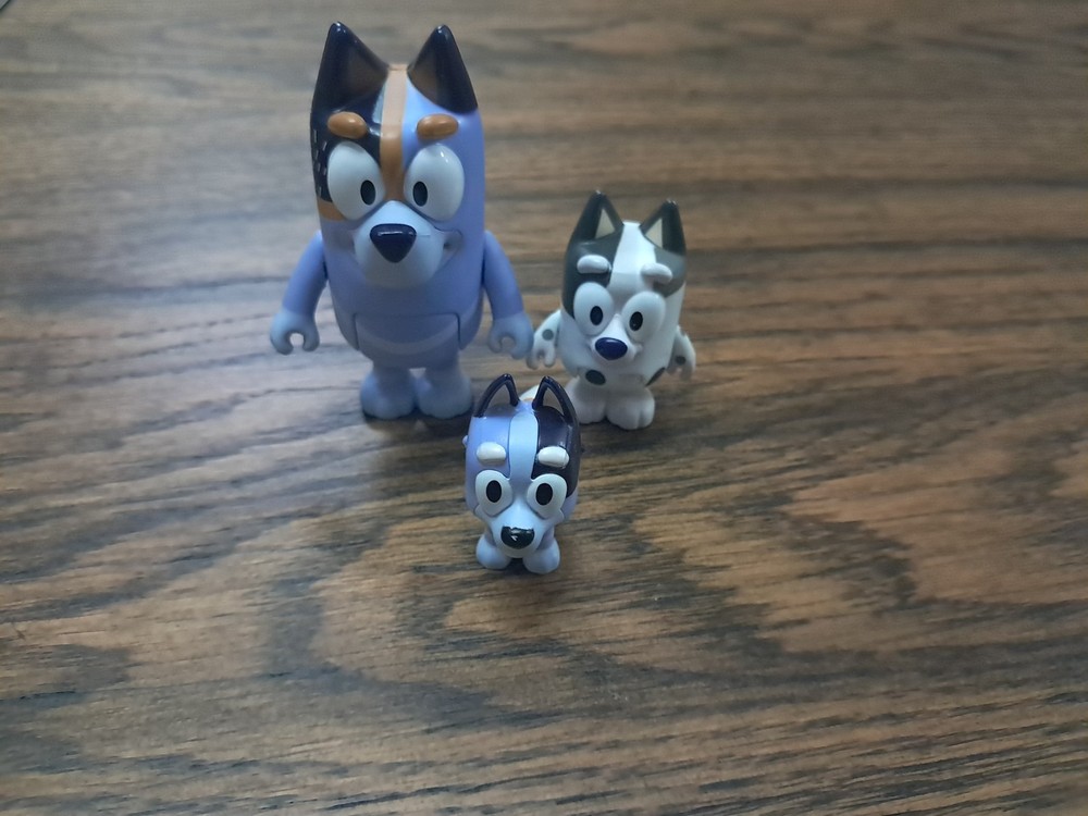 Bluey Figure SET Uncle Stripe Heeler Cousin Muffin Socks Lot of 3 Family Blue
